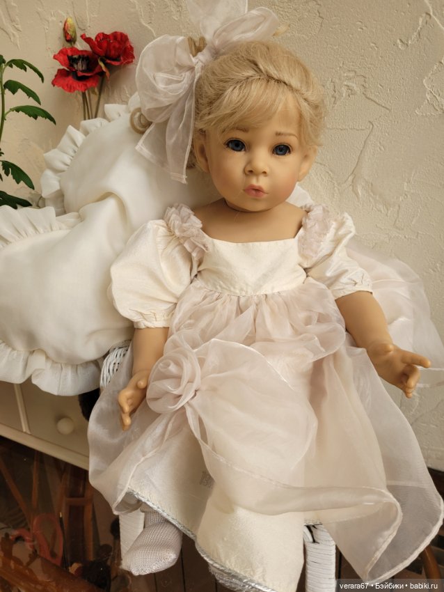 Nicola от Elisabeth Lindner. Милый рождественский ангел. 1999год. Очень маленький лимит