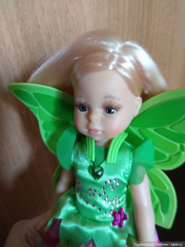 Елена от Paola Reina в аутфите