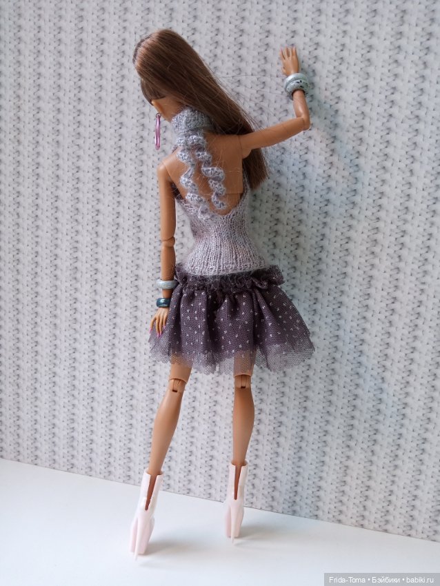 Одежда на барби поппи топ серый мохер браслет серьги (фото 4)