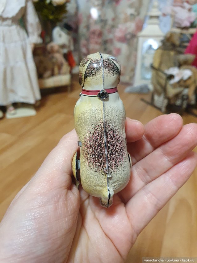 Редкая антикварная миниатюрная заводная собачка. Металл (фото 4)