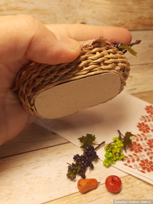 Корзина с фруктами — Миниатюра для кукол