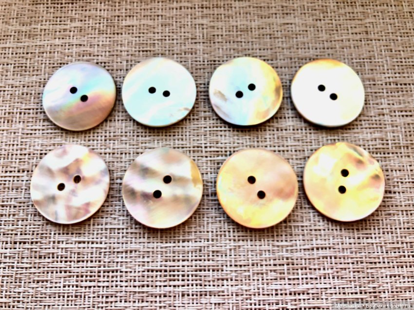 Перламутровые пуговицы — Одежда для кукол (фото 4)