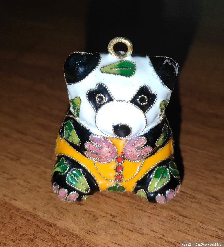 Фигурка 1. Панда. Клуазоне, эмаль, латунь. Китай