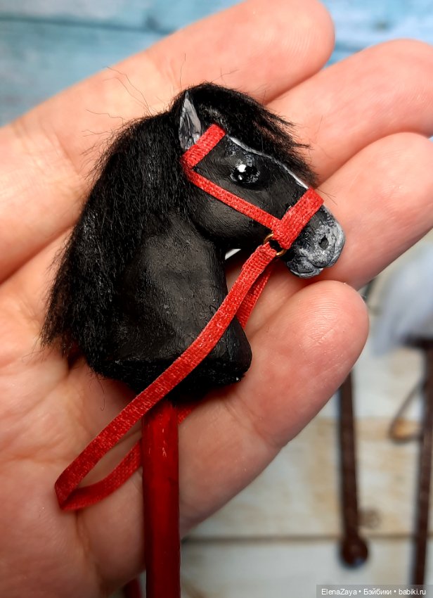 Лошадки-скакалочки на палочке