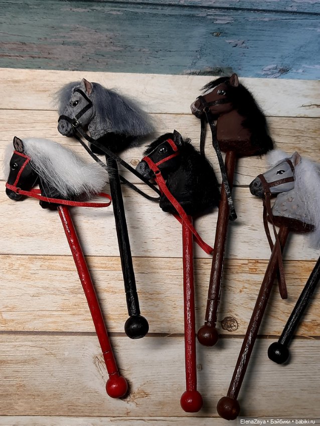 Лошадки-скакалочки на палочке (фото 4)
