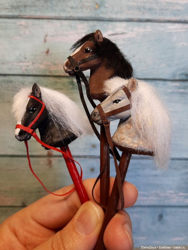 Лошадки-скакалочки на палочке