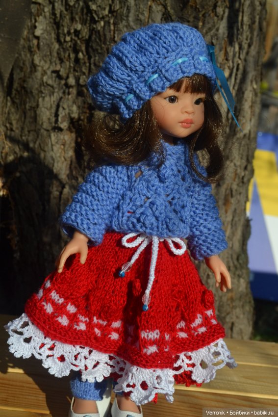 Свитер, юбка, шапочка и гетры для куклы Paola Reina (фото 7)