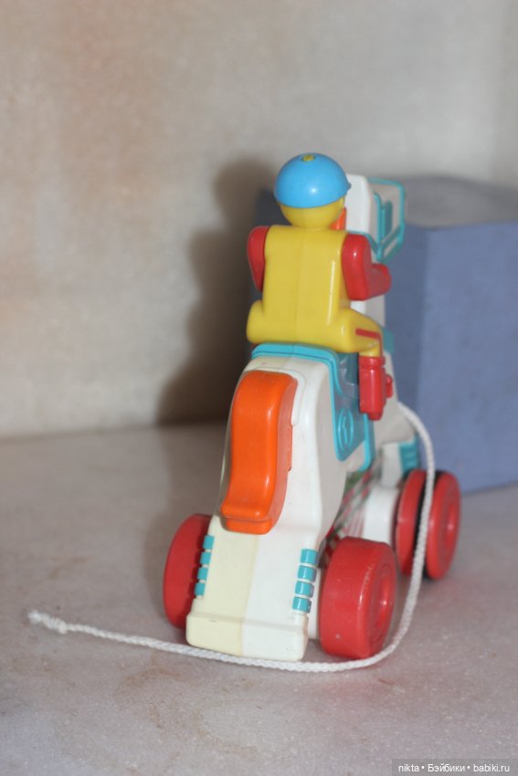 Редкая винтажная игрушка-каталка * Жоккей на лошади * Chicco (фото 5)