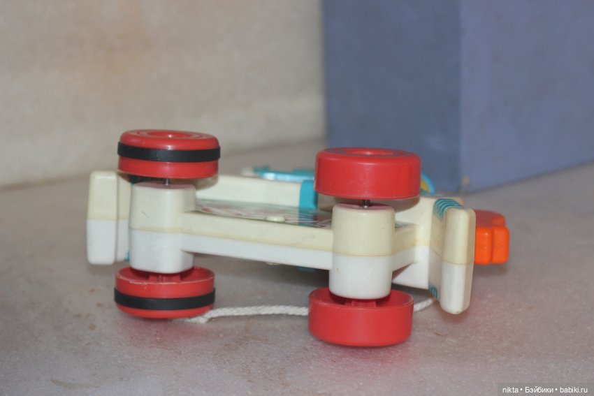 Редкая винтажная игрушка-каталка * Жоккей на лошади * Chicco (фото 6)