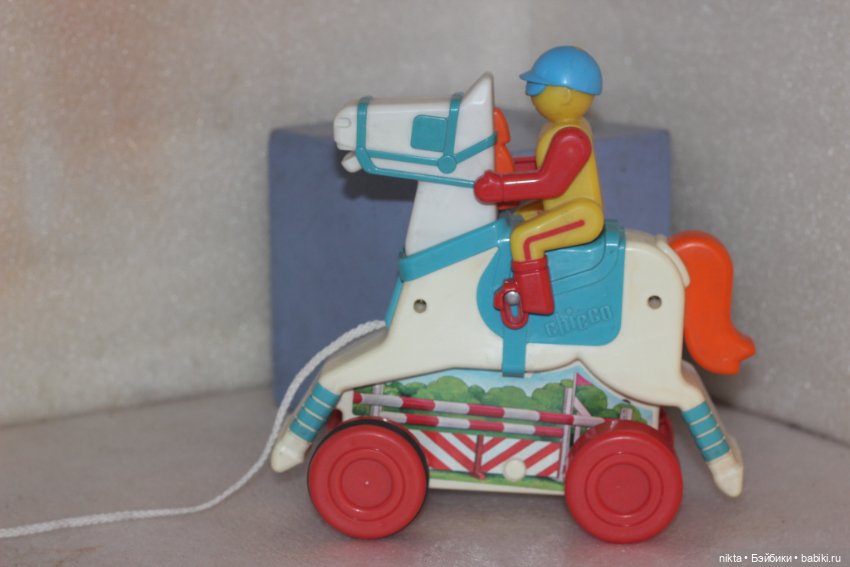Редкая винтажная игрушка-каталка * Жоккей на лошади * Chicco