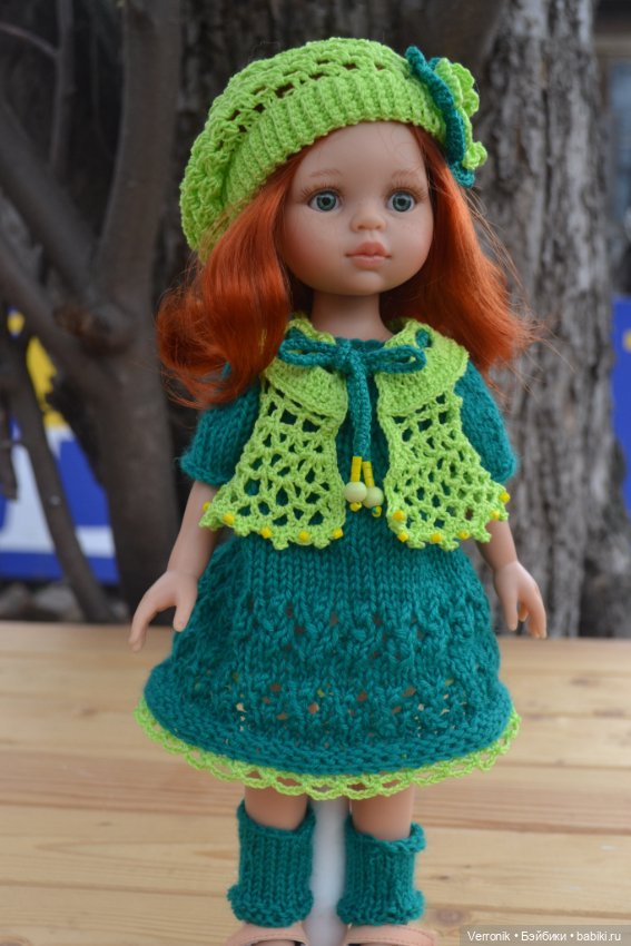 Платье, жилет, берет и гетры для куклы Paola Reina