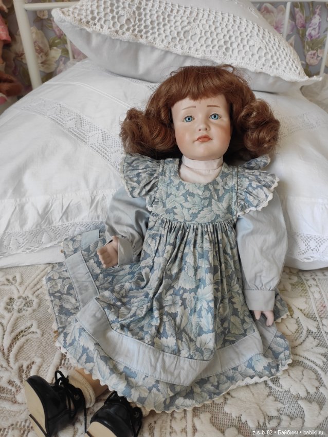 Реплика антикварной куклы K&R