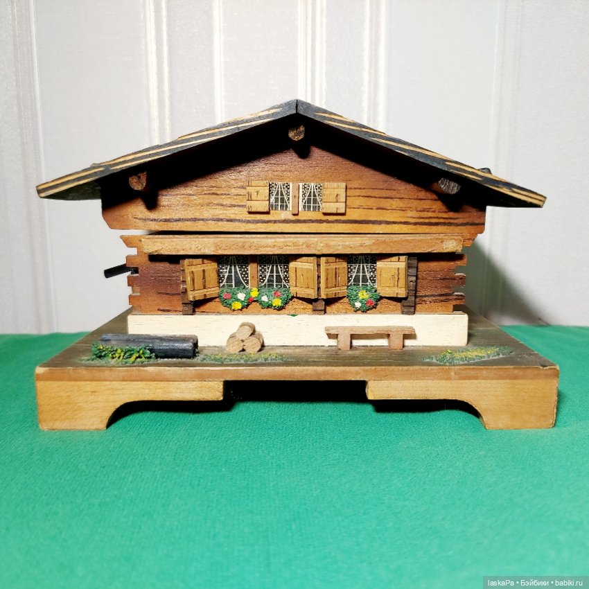 Музыкальная шкатулка - швейцарское шале