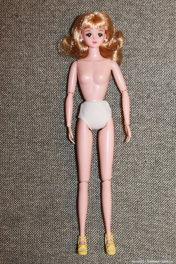 Винтажная Дженни Supermodel Club на шарнирном теле SAJ компании Такара (фото 7)