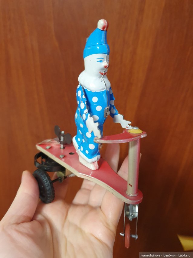 Винтажный заводной клоун на самокате. Репро (фото 2)