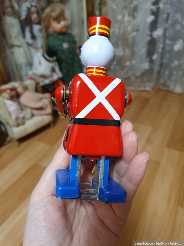 Заводная игрушка солдатик. Винтаж (фото 3)