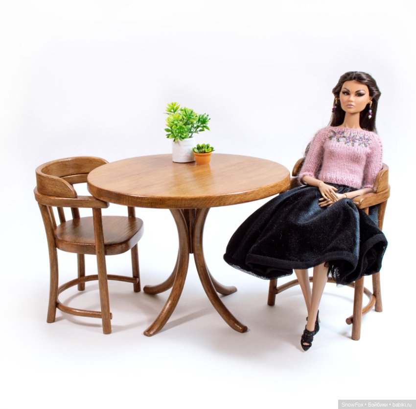 Обеденный круглый стол "Полынь" 1:6 для кукол 28-32 см (Barbie, Momoko, integrity toys, bjd) (фото 3)