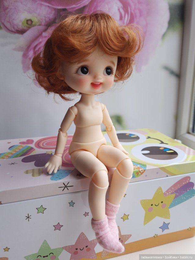 Улыбчивая Стодоллочка на теле M. Цена за нюд без парика (фото 8)