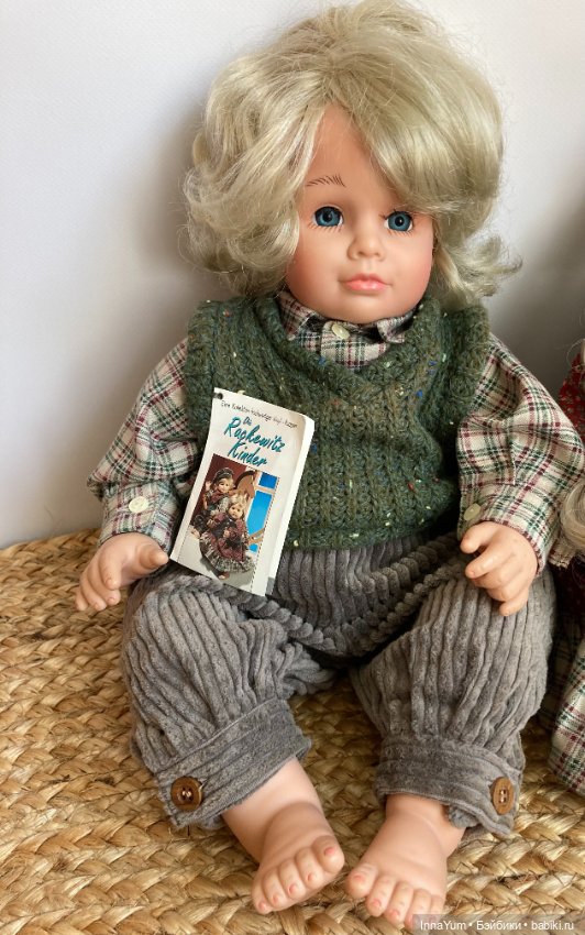 Пара коллекционных кукол из Германии (фото 5)