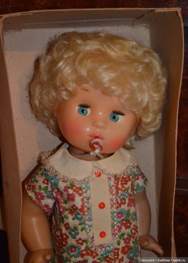 Кукла СССР .Кукла (Вика).Совершенно новая !в коробке