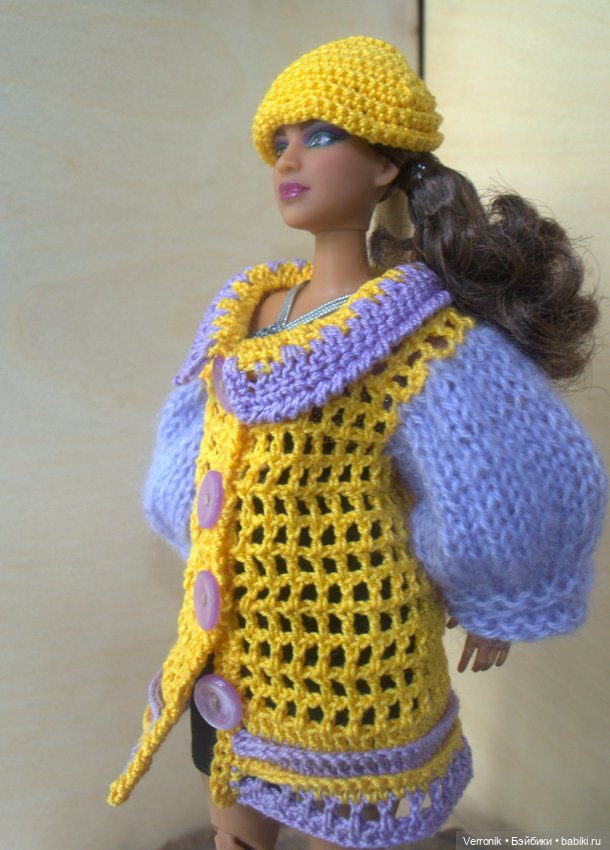 Кардиган- пальто для Барби. Шляпка в подарок (фото 7)