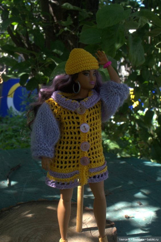 Кардиган- пальто для Барби. Шляпка в подарок (фото 2)