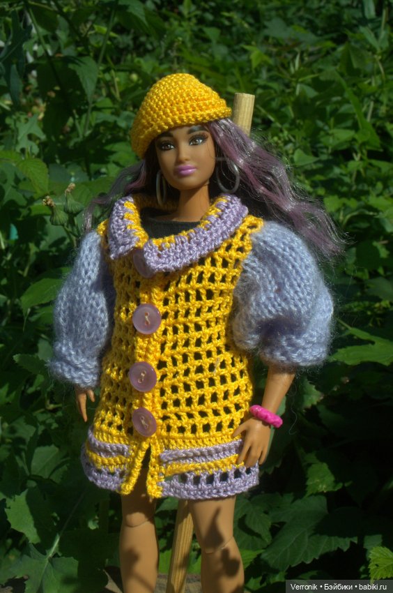 Кардиган- пальто для Барби. Шляпка в подарок
