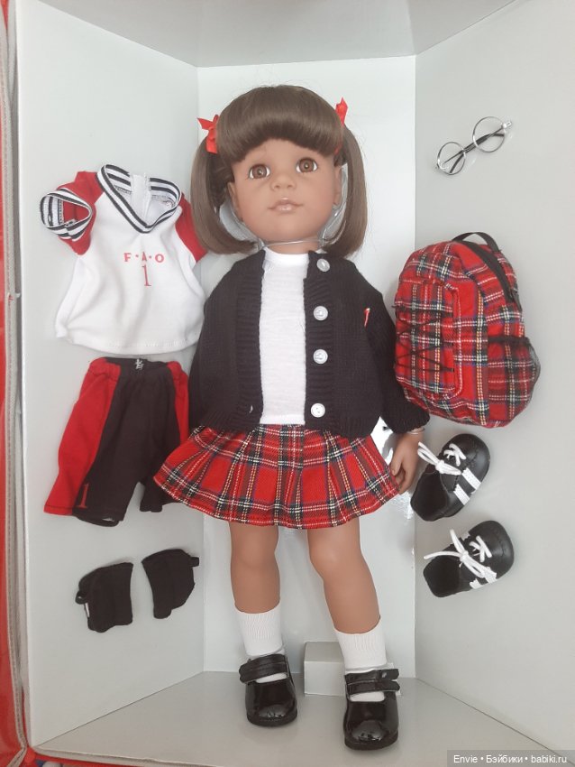 Клаудия Gotz спецвыпуск для FAO Schwarz (фото 5)