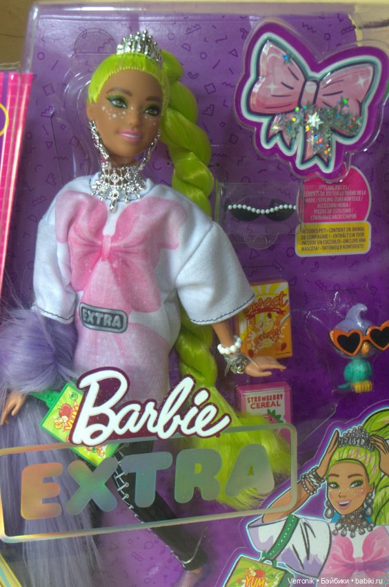 Кукла Barbie Экстра с зелеными неоновыми волосами HDJ44 (фото 6)