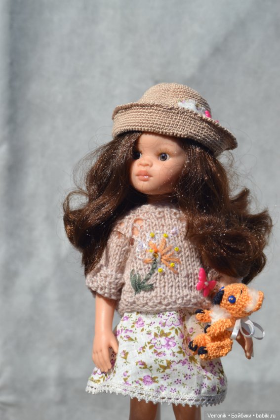 Свитер, шляпа и сапожки для куклы Паола Рейна. Возможна продажа с игрушкой- коалой (фото 6)