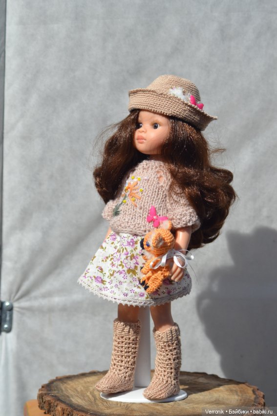 Свитер, шляпа и сапожки для куклы Паола Рейна. Возможна продажа с игрушкой- коалой (фото 2)