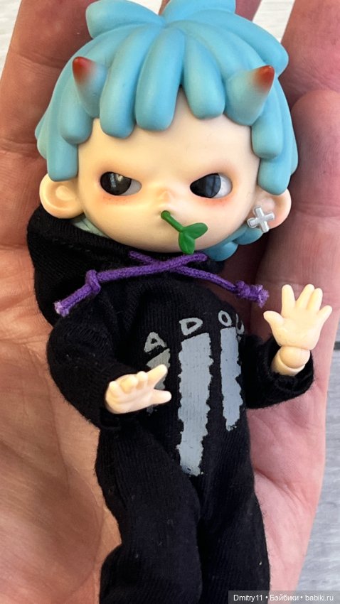 Карманный малыш-скейтбордист от Penny Doll