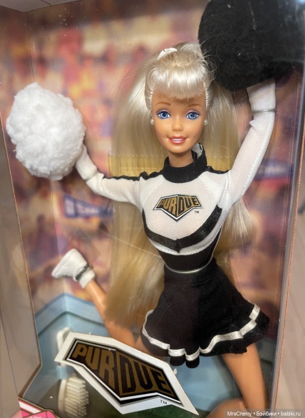 Девочка чирлидер / Purdue University Barbie Cheerleader (фото 7)