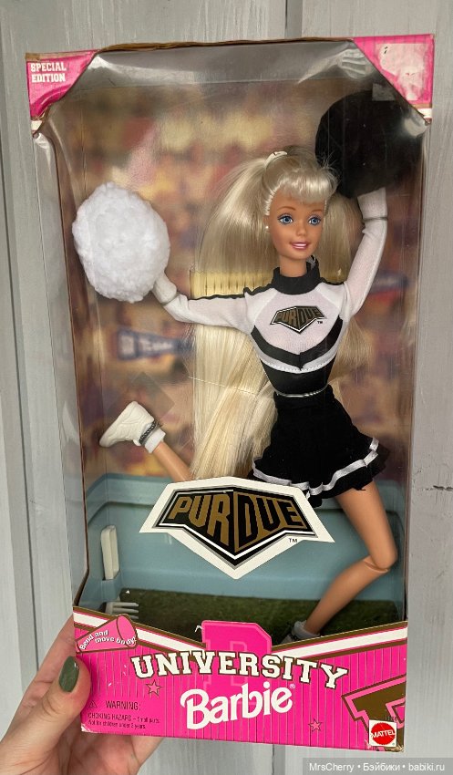 Девочка чирлидер / Purdue University Barbie Cheerleader (фото 3)