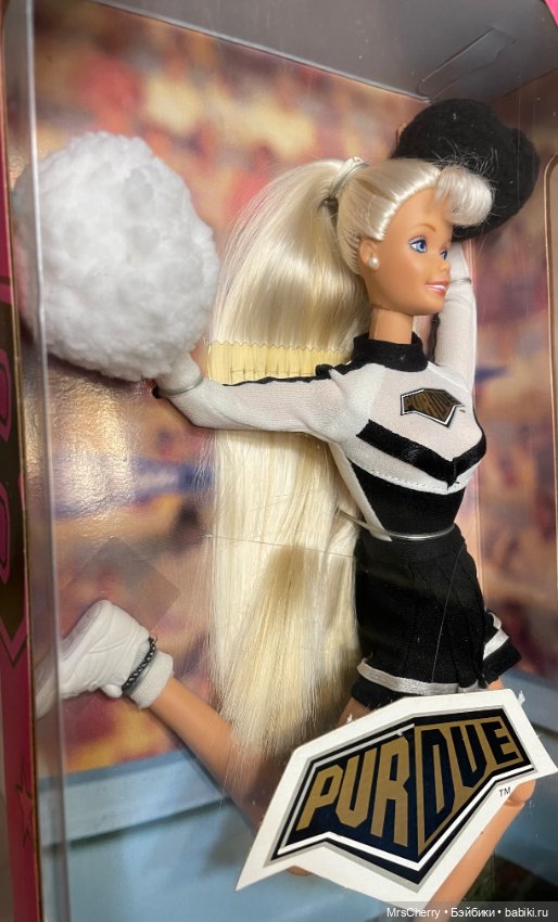 Девочка чирлидер / Purdue University Barbie Cheerleader (фото 8)