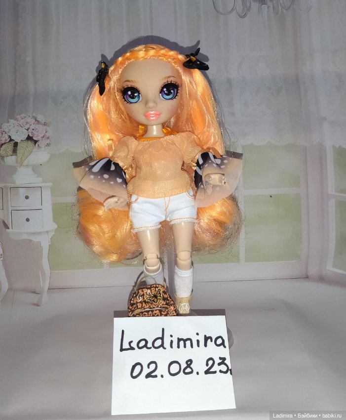 Rainbow High Junior High Poppy Rowan (фото 4)