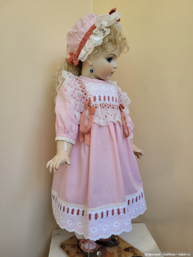 Хлопковое платье и шляпка для куклы 60-63 см (фото 4)