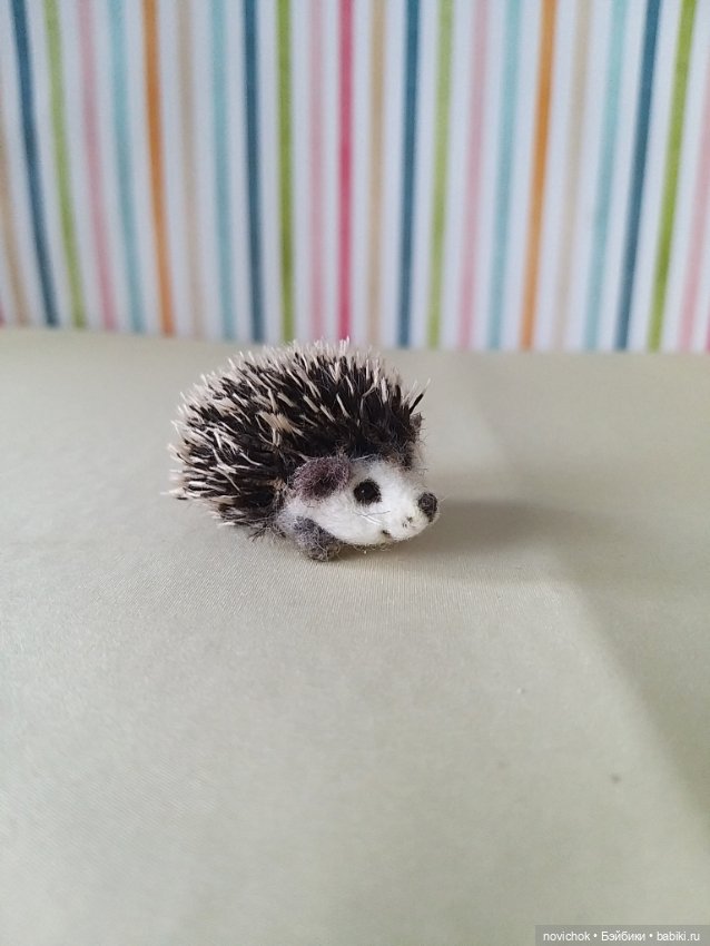 Ёжик из шерсти — Авторские игрушки (фото 2)
