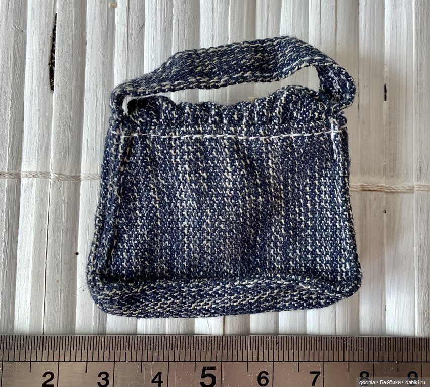 Сумочка от куклы формата Барби (фото 3)