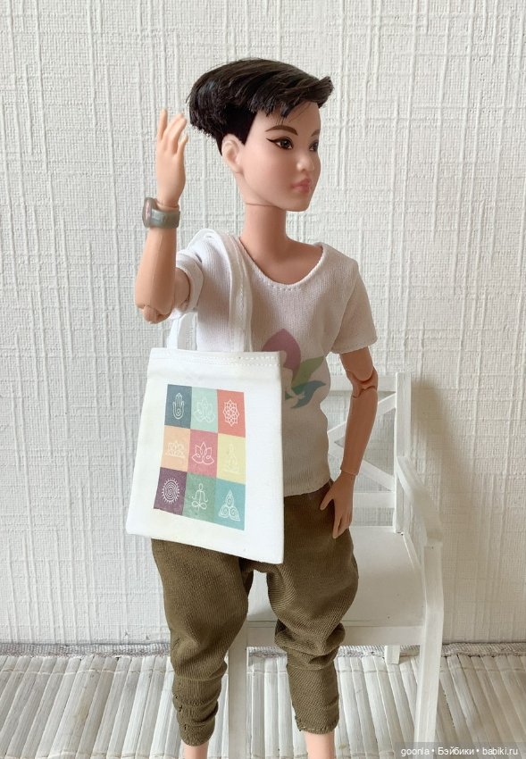 Желтые сумки шопперы для кукол формата Барби (фото 5)