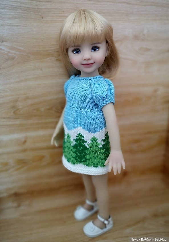 Платье с елочками для кукол Little Darling и Paola Reina (фото 6)