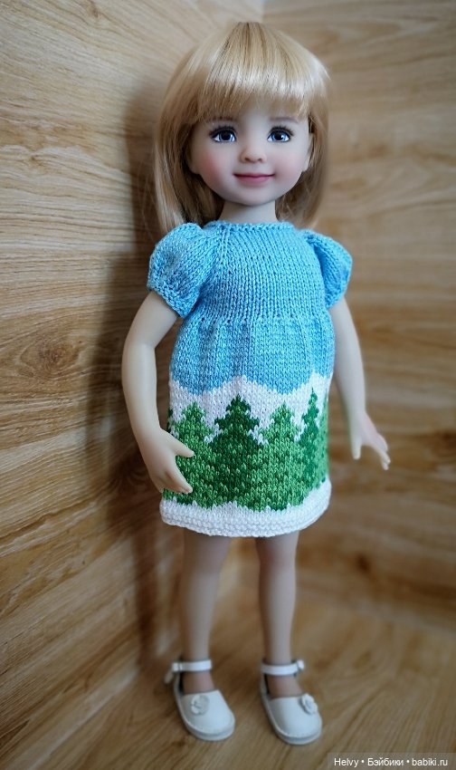 Платье с елочками для кукол Little Darling и Paola Reina (фото 4)