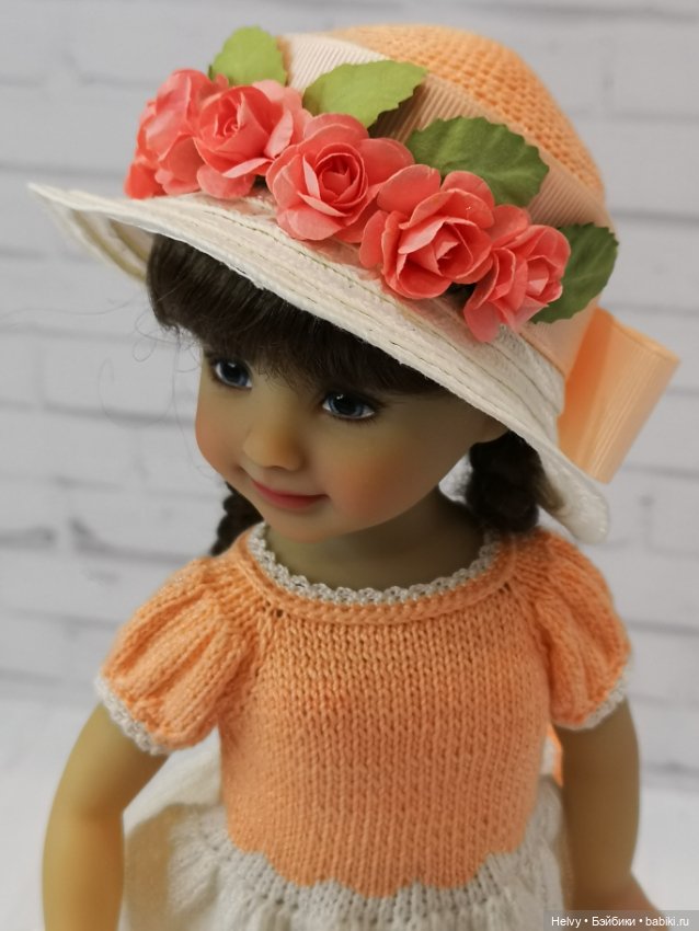Платье и шляпка для куклол Little Darling и Paola Reina