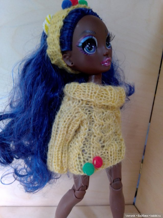 Свитер и повязка на голову для куклы Rainbow High (фото 4)