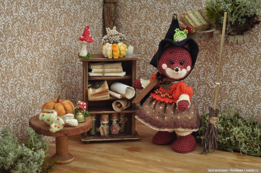 Авторская игрушка Лисичка Колдунья (фото 10)