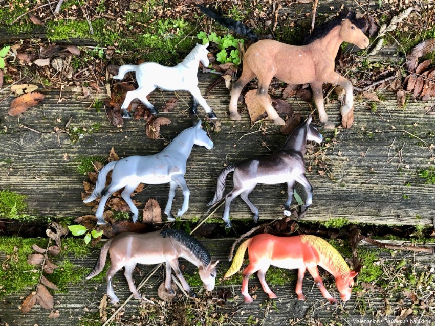 Лот лошадей — Коллекционные фигурки