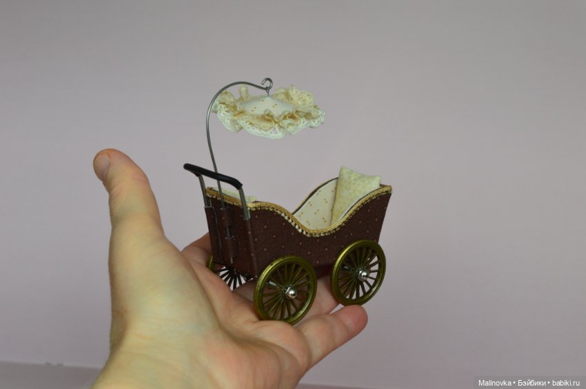 Коляска для двоих маленьких пупсиков (размером примерно 5 см.) (фото 4)