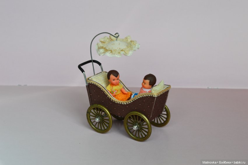 Коляска для двоих маленьких пупсиков (размером примерно 5 см.) (фото 8)