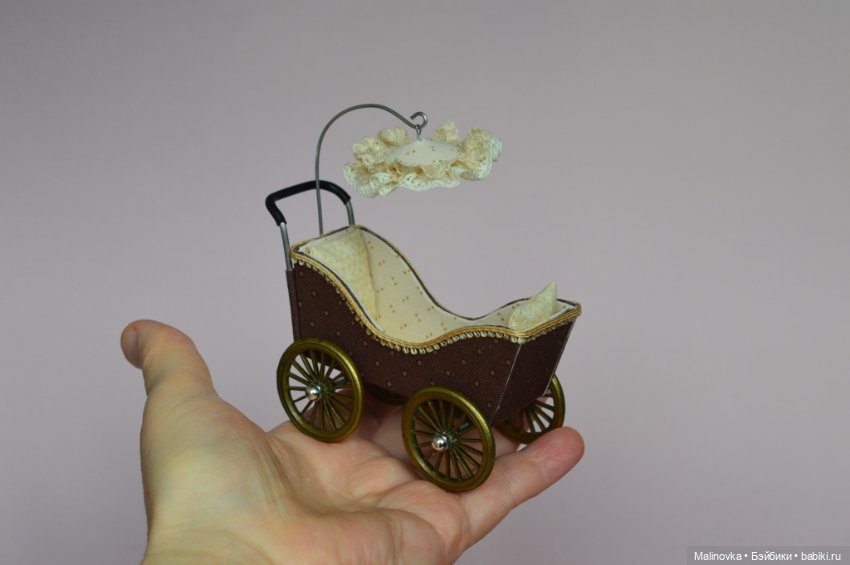 Коляска для двоих маленьких пупсиков (размером примерно 5 см.) (фото 2)