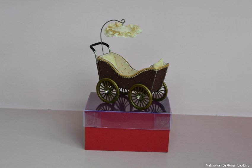 Коляска для двоих маленьких пупсиков (размером примерно 5 см.)